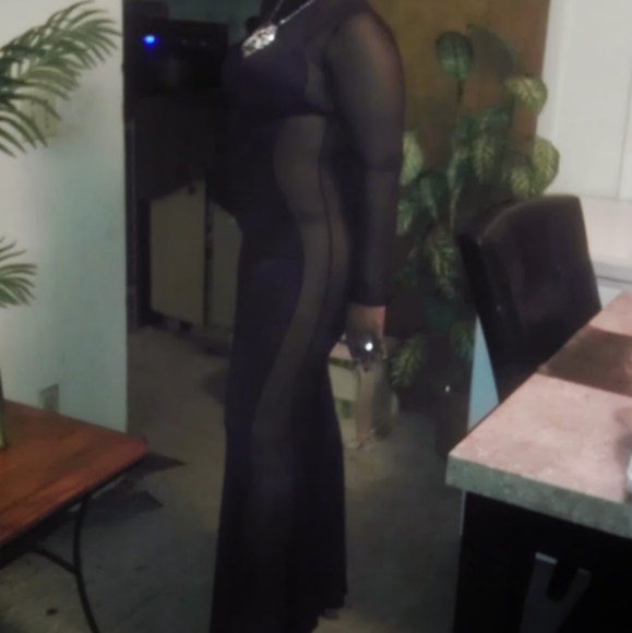 Black Long Sleeve Dress - Picture 2 of 4